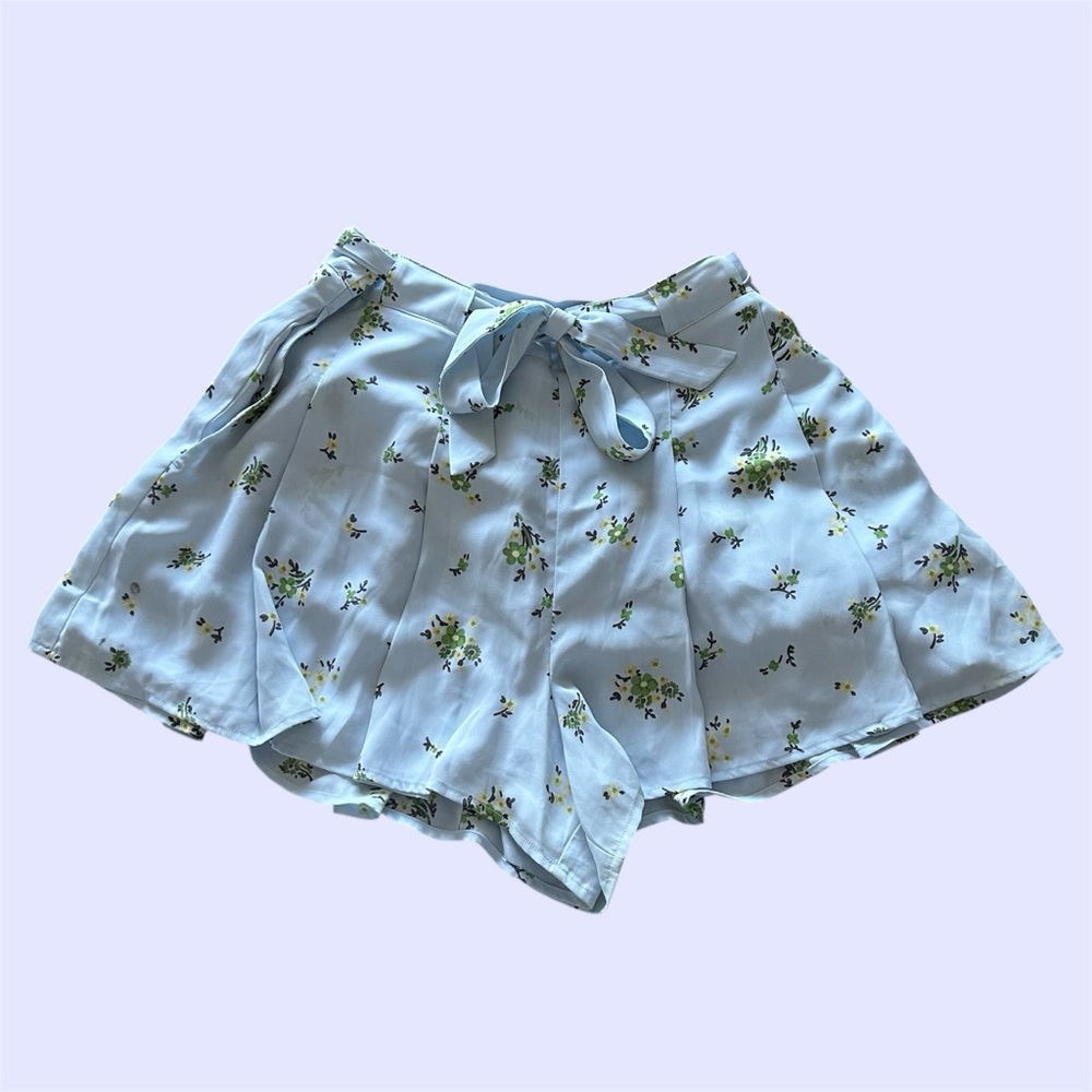 Sunday Best Floral Blue Tie-Waist Flowy Shorts in size 10